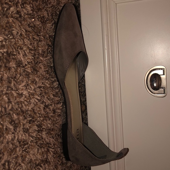 Flats/sandals - Picture 2 of 3